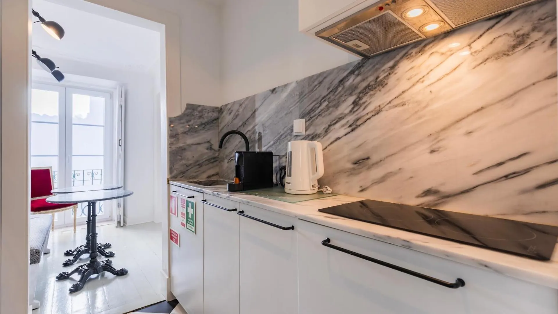 Charming Apartment In Bairro Alto 87 By Lovelystay Lisbon 0*,